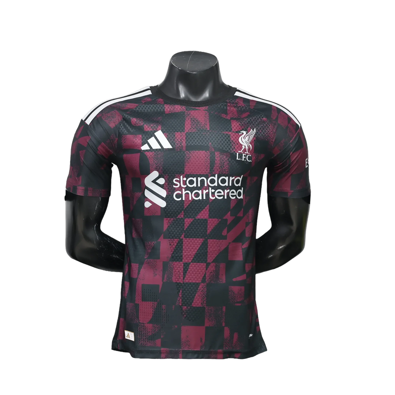 Liverpool Third 26 27 Front